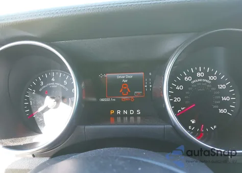 2021 Ford Mustang Ecoboost Premium z USA, uszkodzony, nr VIN 1FATP8UH6M5100934